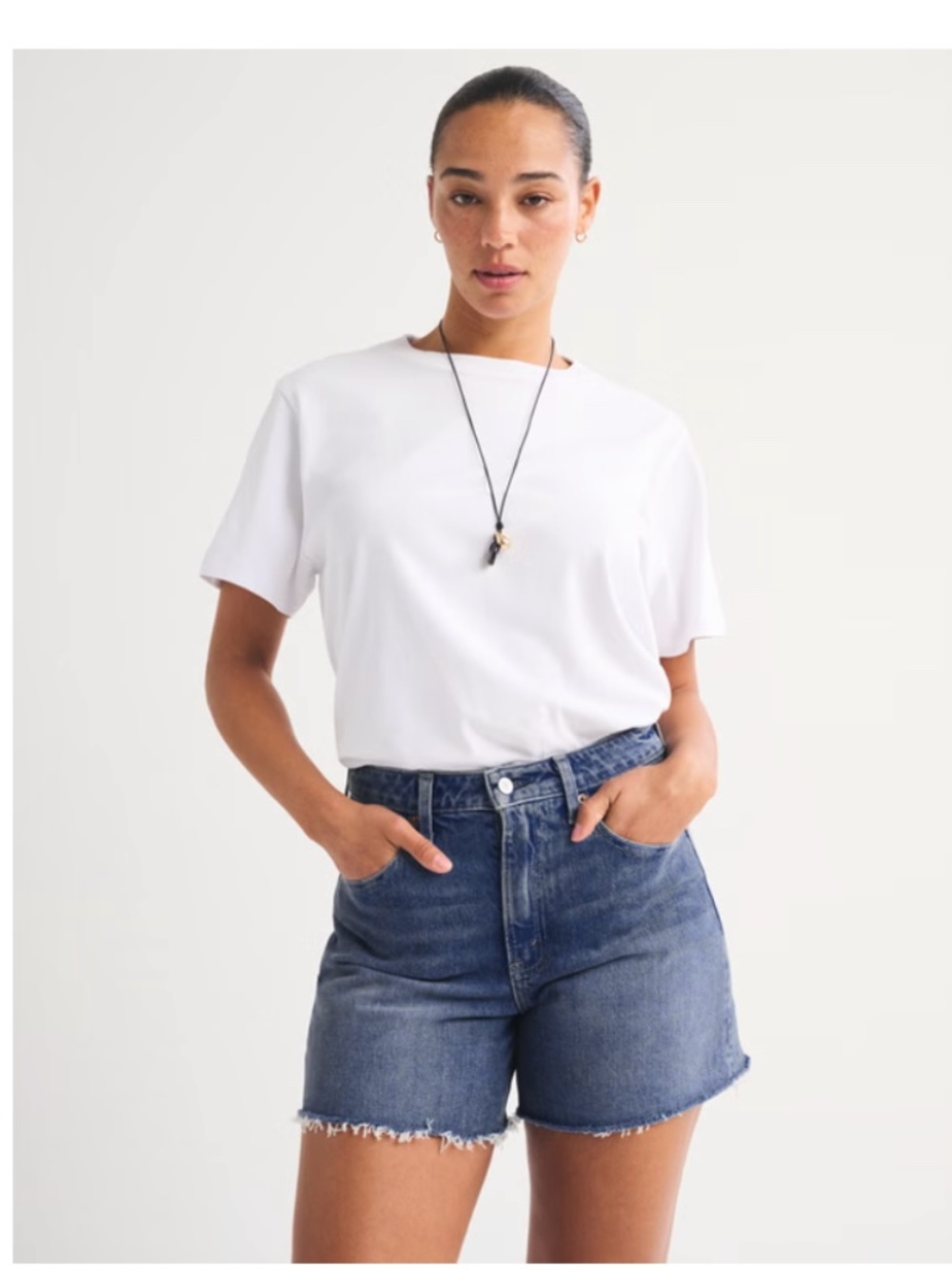 NWT Size 33 Abercrombie Dad Short (High rise curve love)